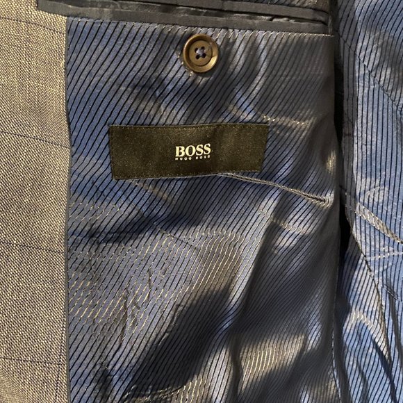 Hugo Boss Blazer Size 40R - Picture 4 of 4
